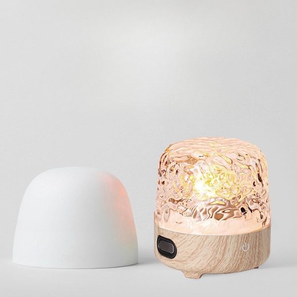 Lempa su Bluetooth kolonele